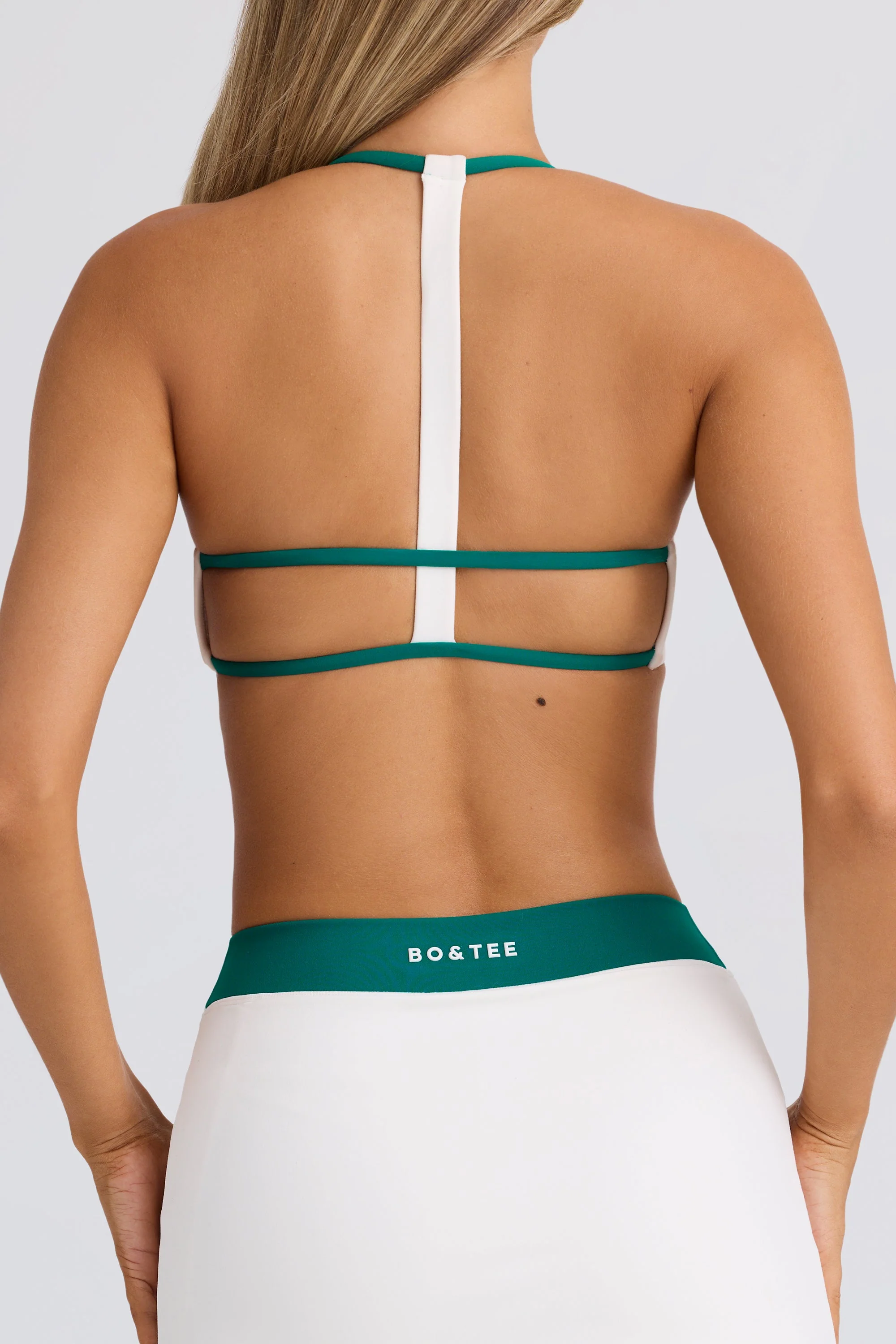 Soft Active Scoop-Neck Sports Bra in White - Image 4
