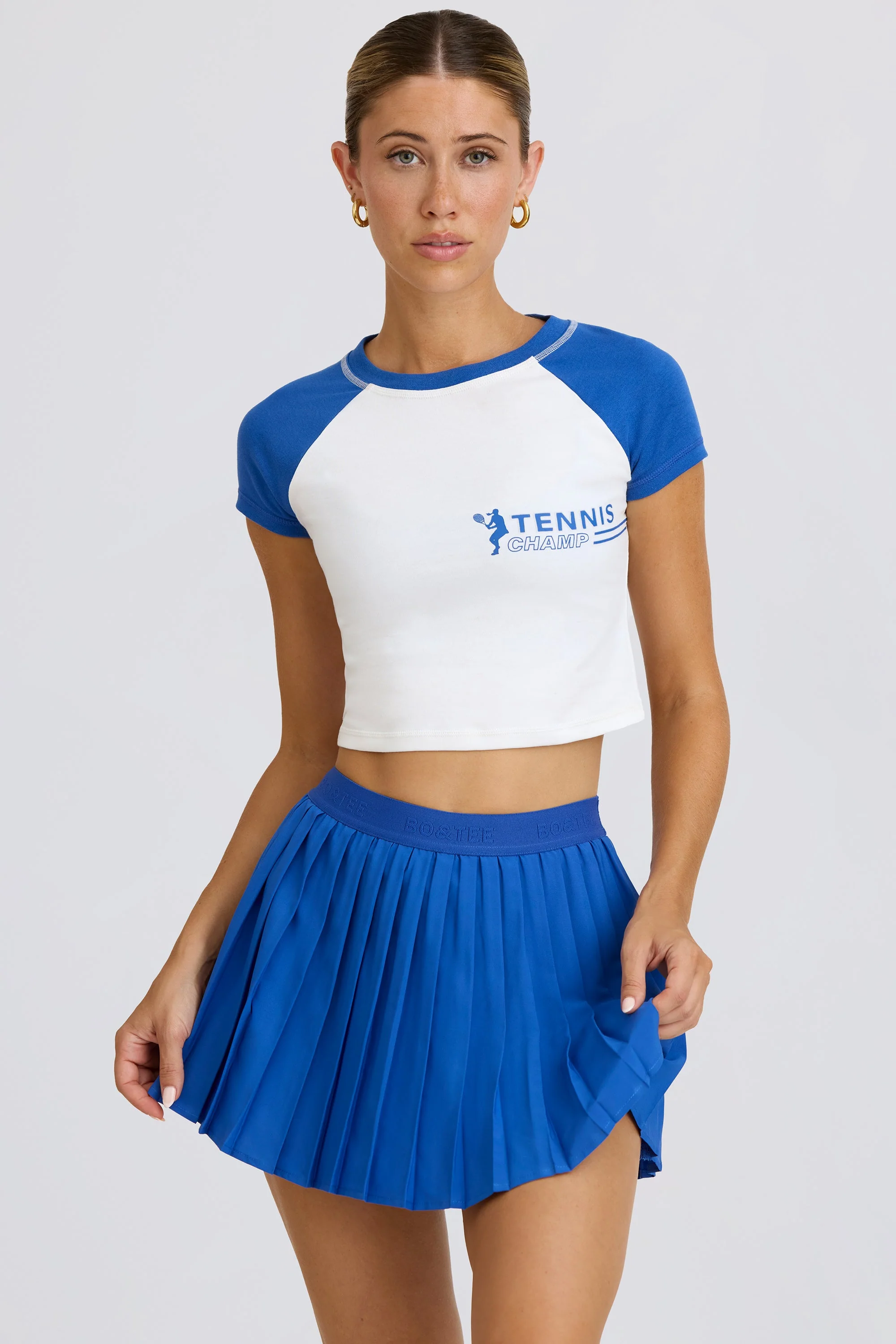 Graphic-Print Cropped T-Shirt in White - Image 6