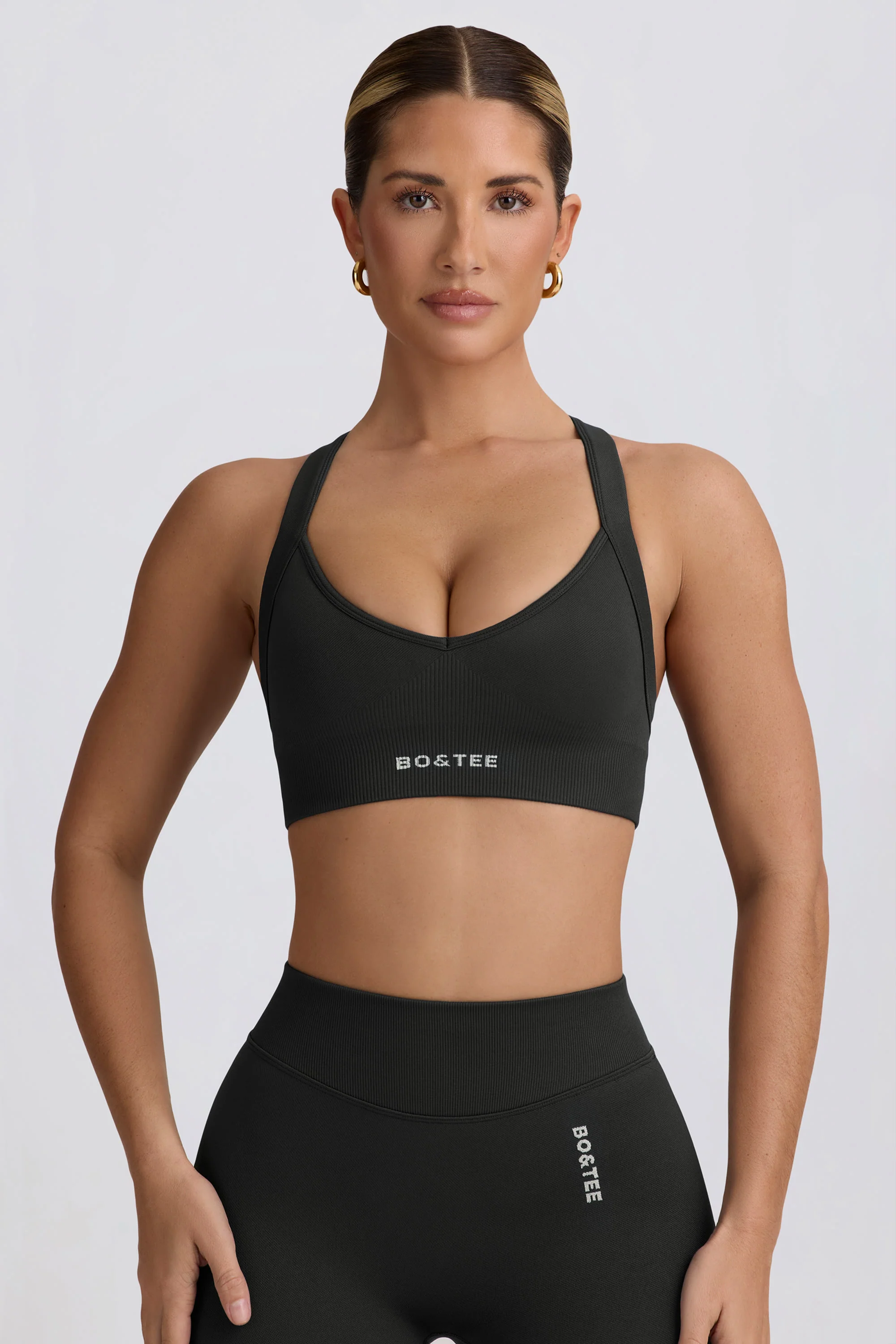 Super Sculpt Seamless Cross-Back Sports Bra in Ash - Image 5