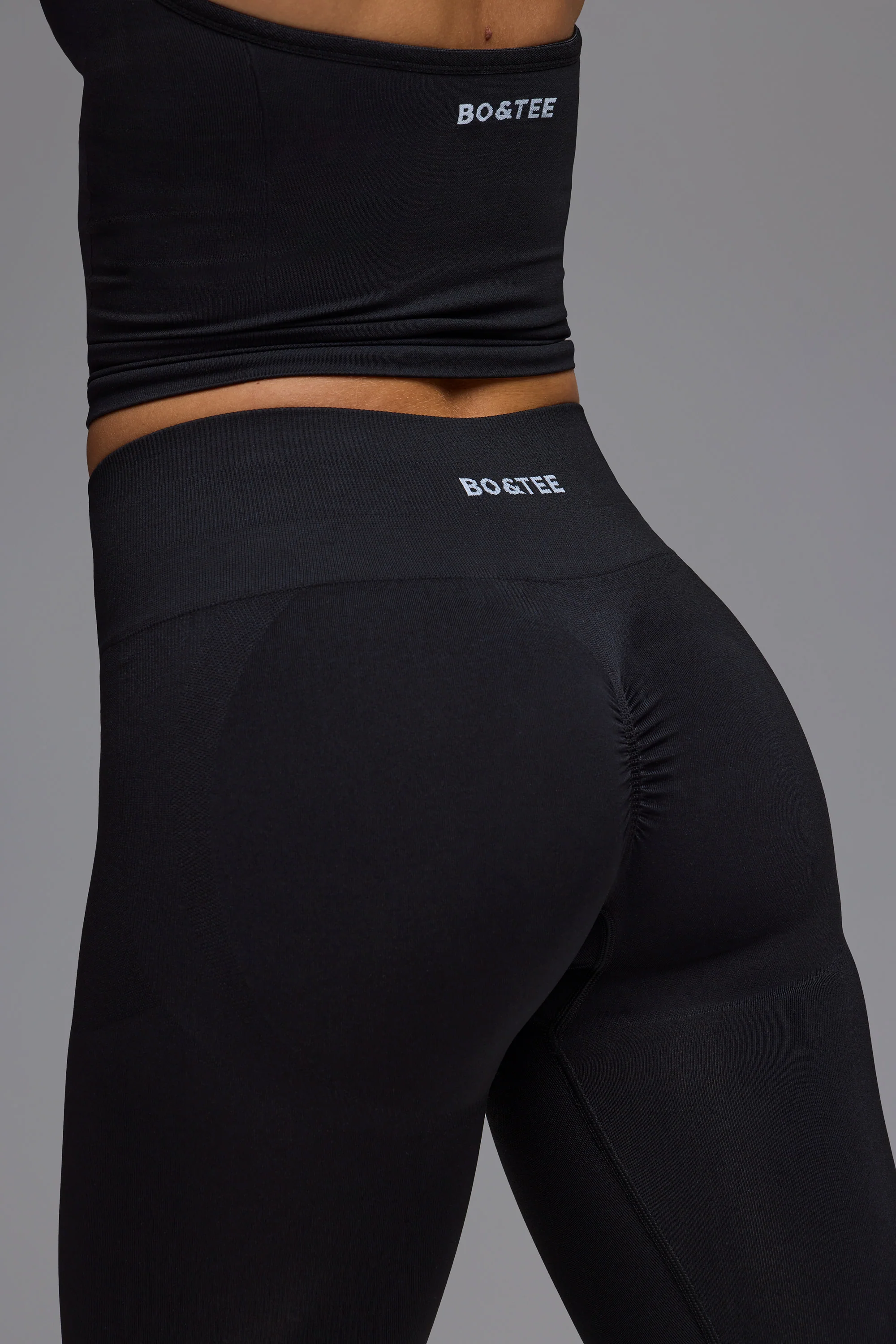 Define Luxe High-Waist Leggings in Black - Image 4