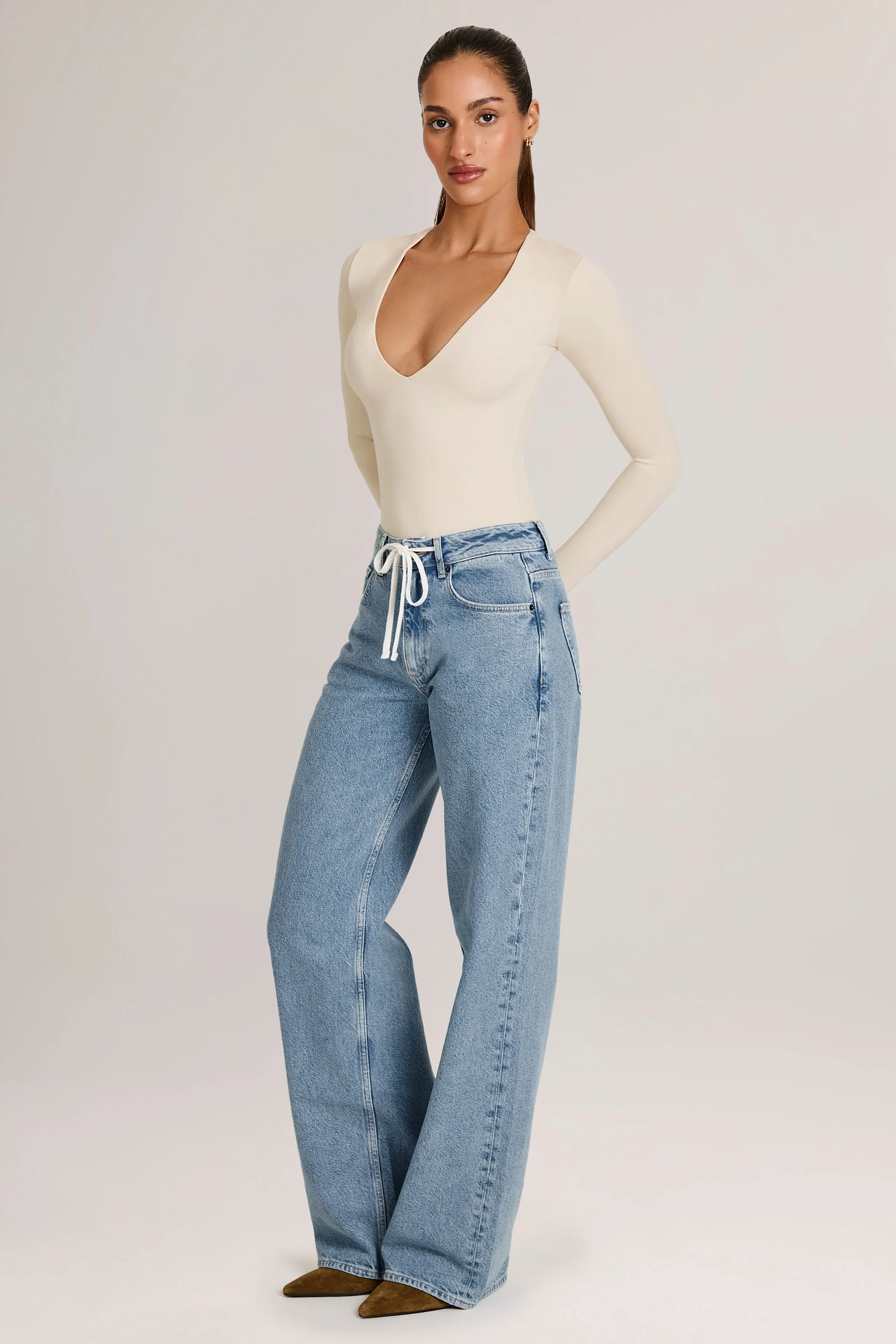 Drawstring Straight-Leg Jeans in Light Wash - Image 4