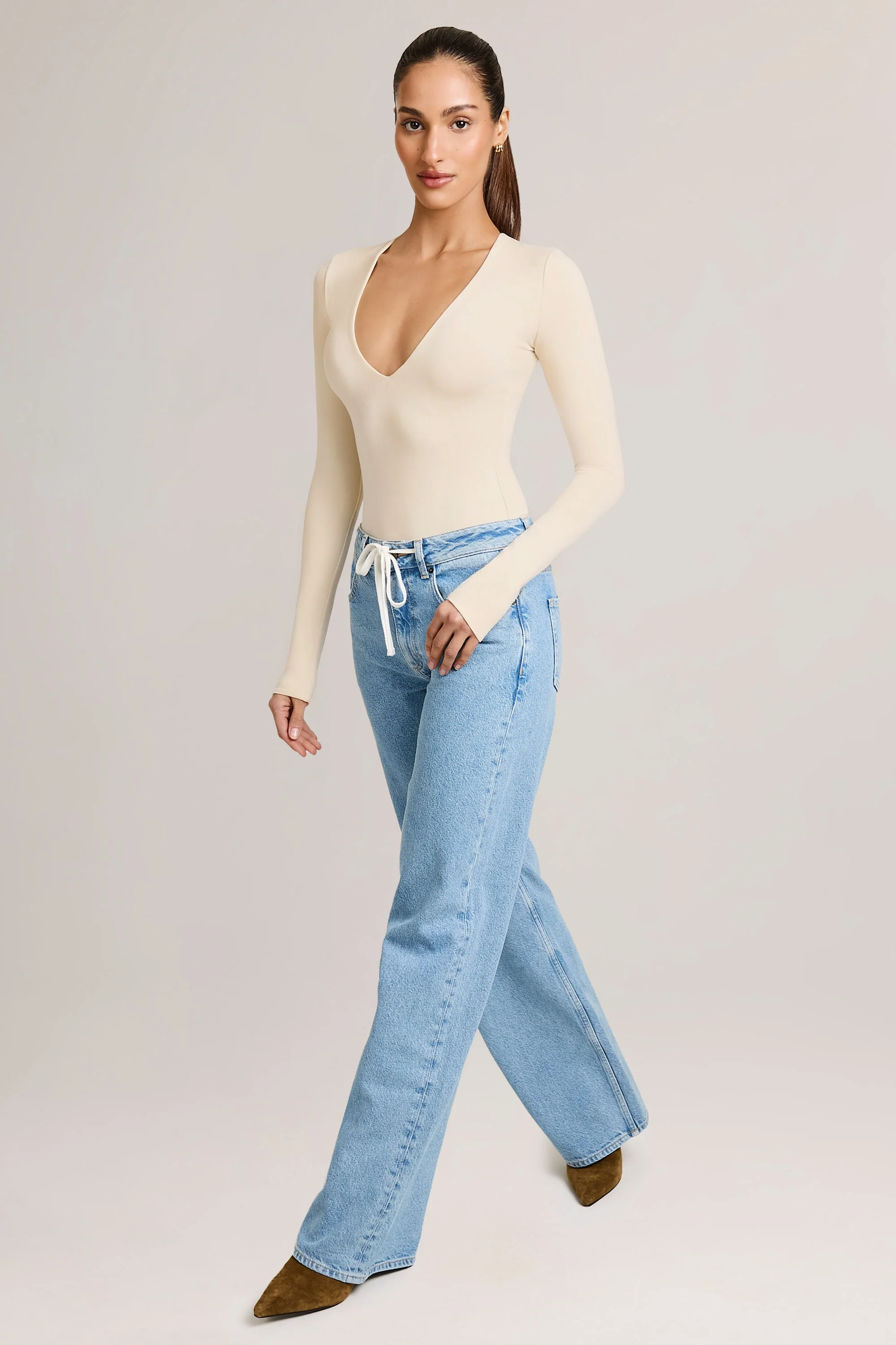 Drawstring Straight-Leg Jeans in Light Wash - Image 6
