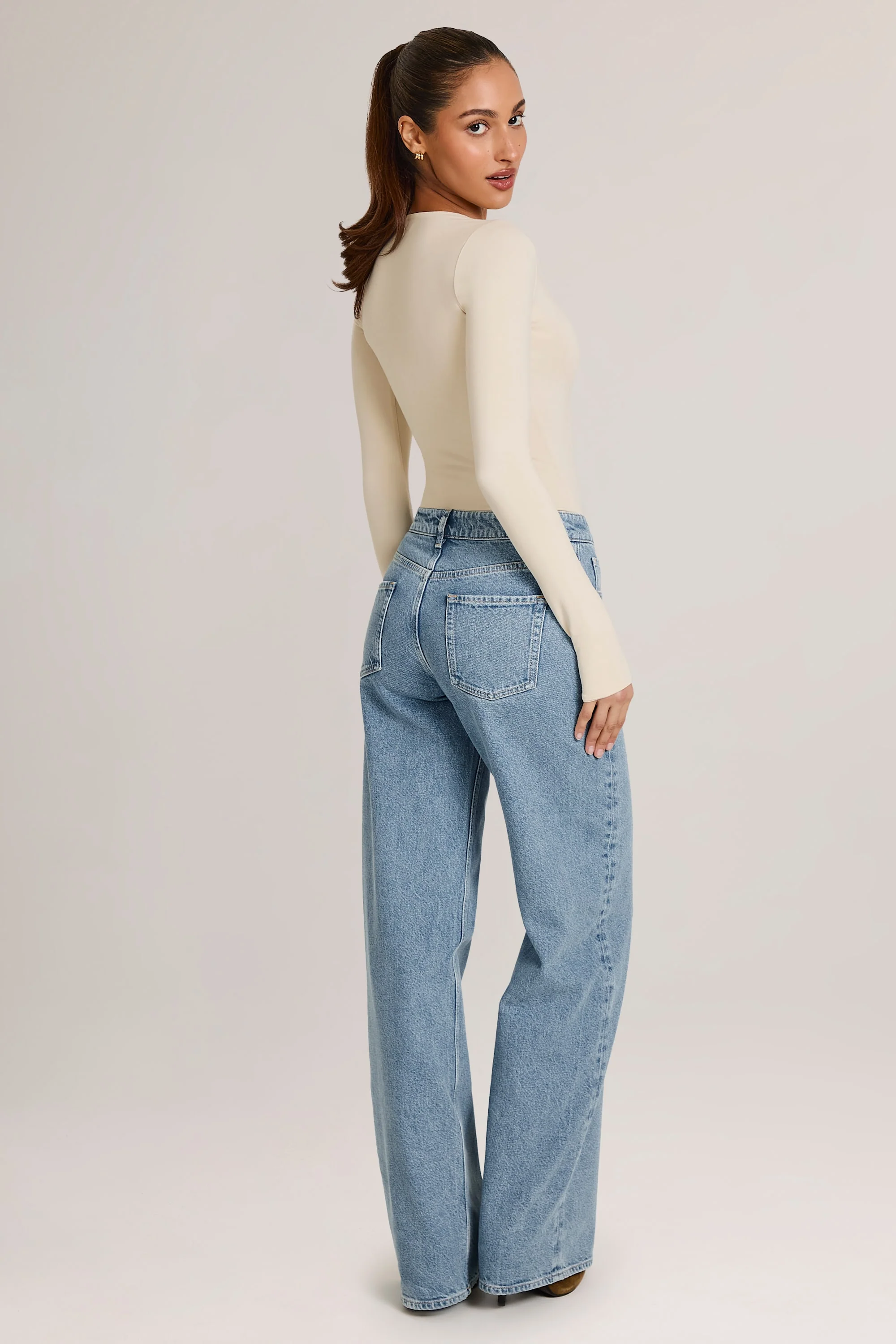Drawstring Straight-Leg Jeans in Light Wash - Image 7