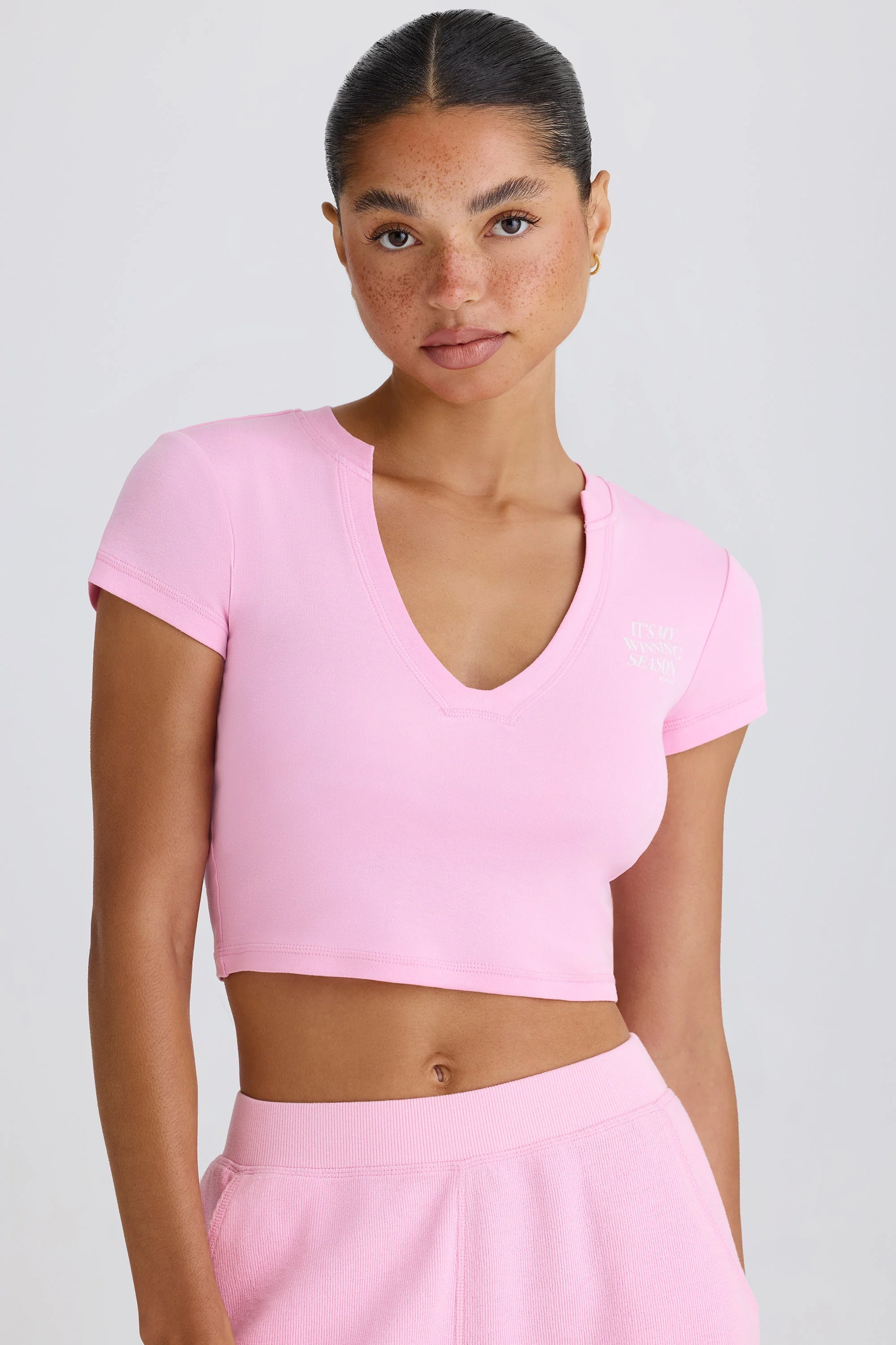 Stretch Cotton Jersey Graphic Print Cropped T-Shirt in Bubblegum Pink - Image 7