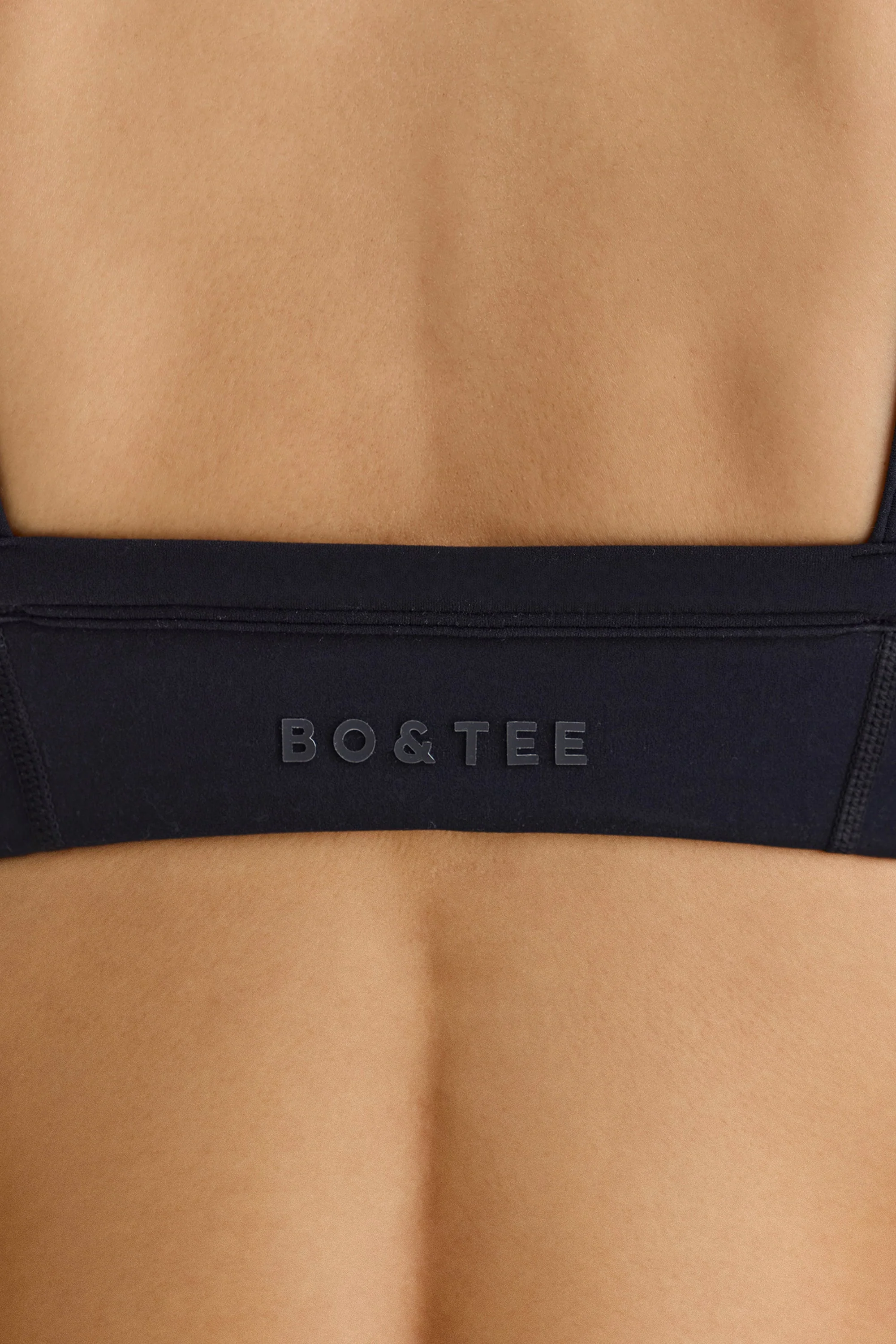 Soft Active Contrast-Trim Sports Bra in Black - Image 4