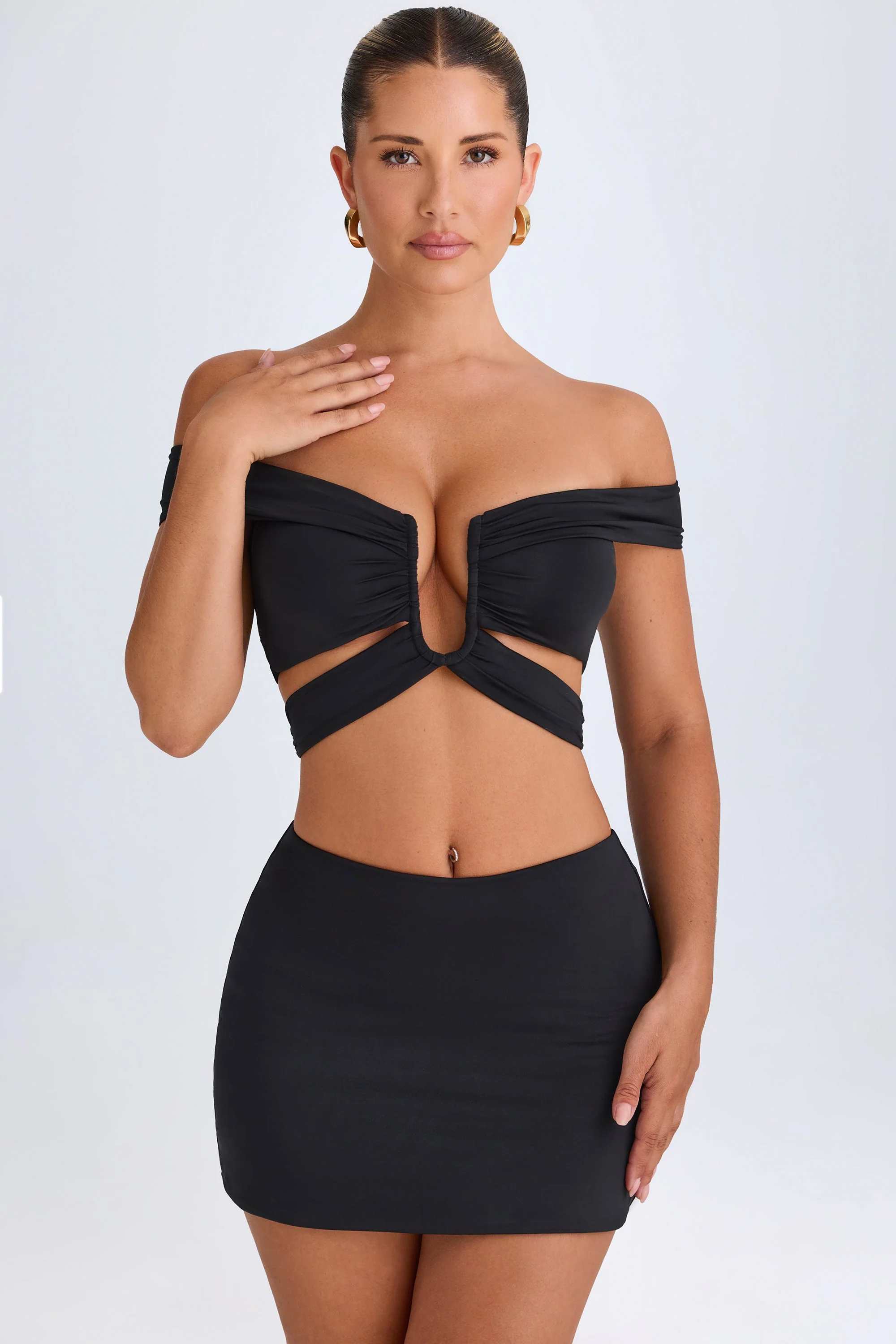 Mid-Rise Micro Mini Skirt in Black - Image 5