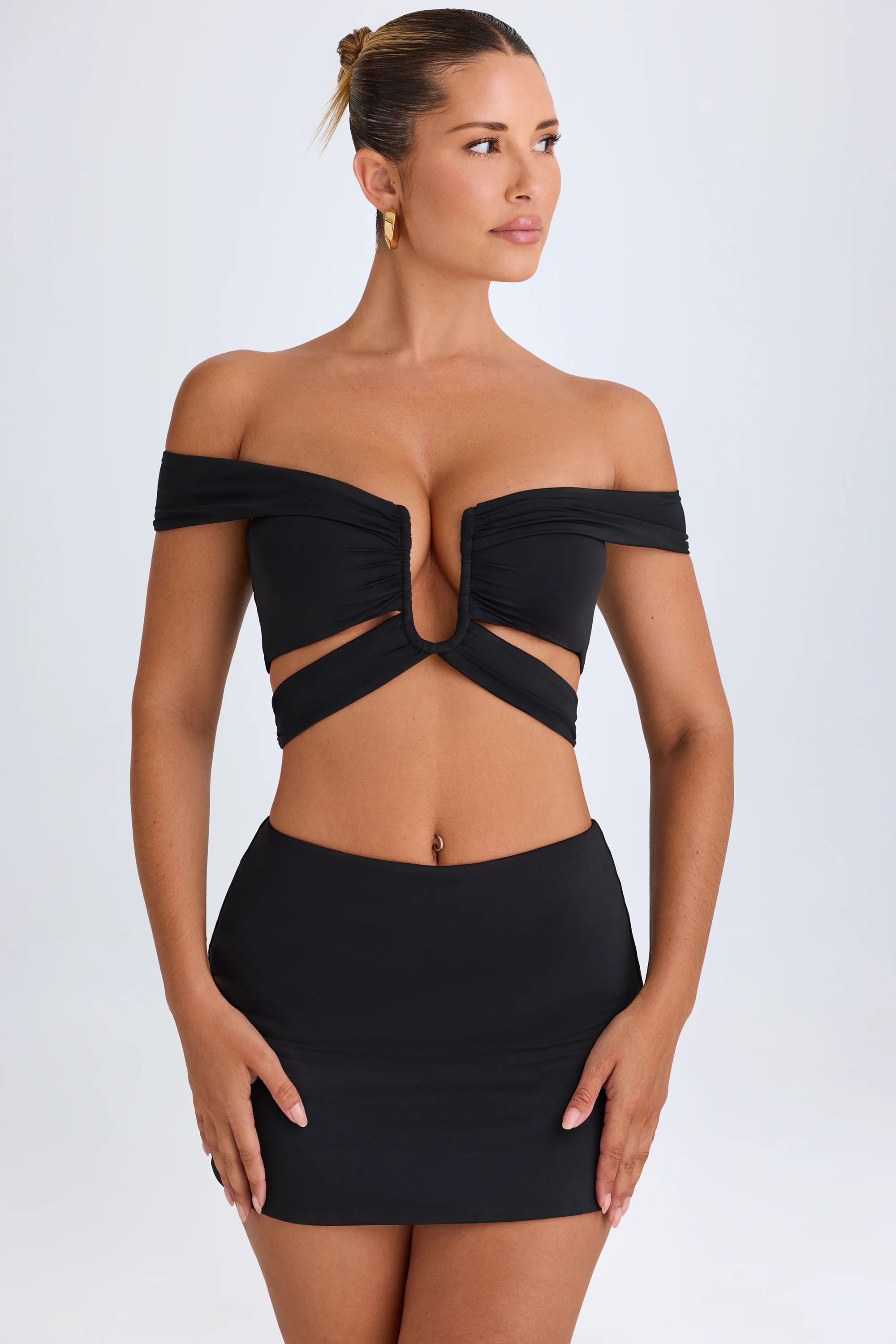 Mid-Rise Micro Mini Skirt in Black - Image 8