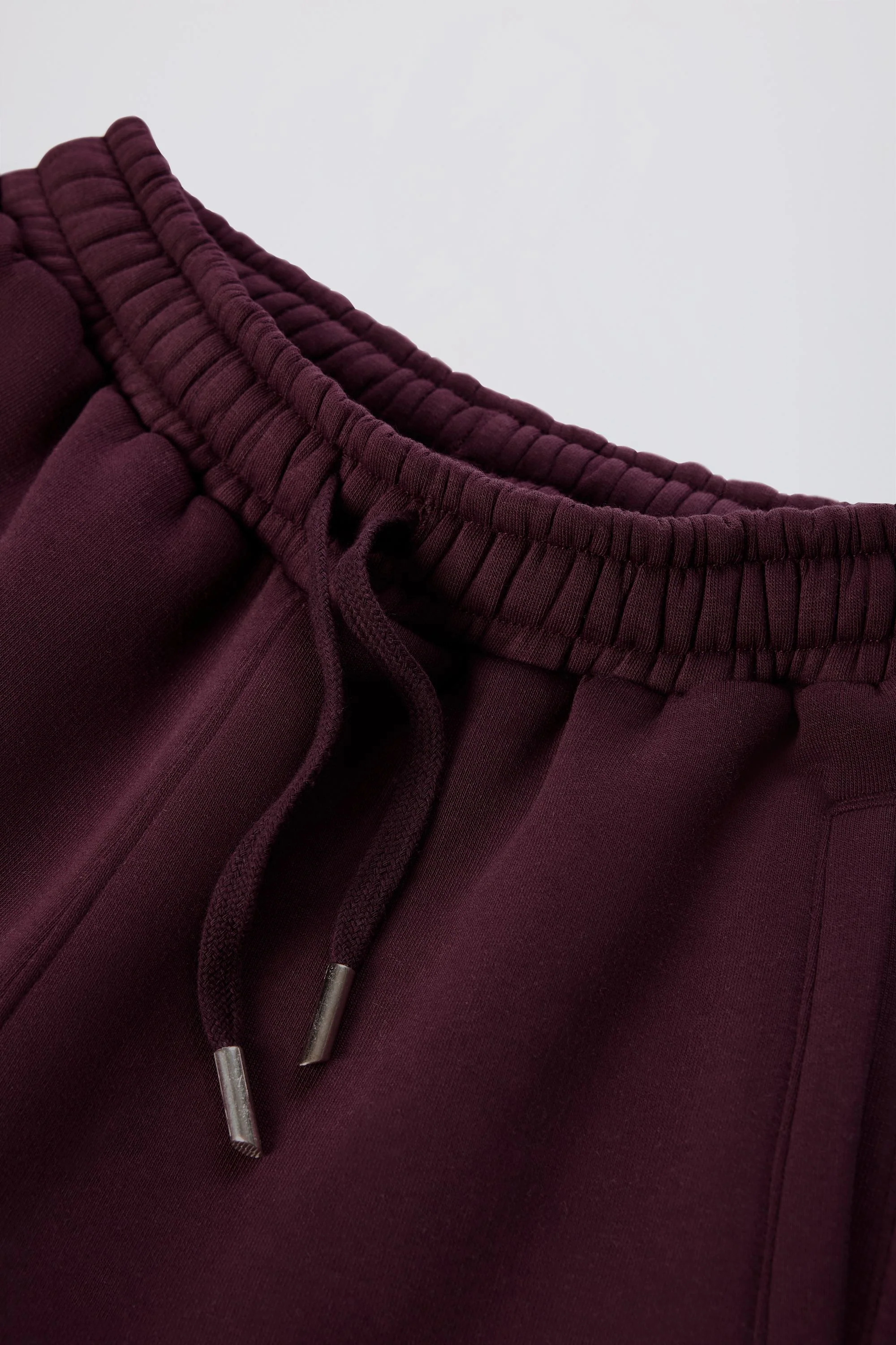 Brushed Cotton Jersey Mid-Rise Relaxed Joggers in Burgundy - Image 6