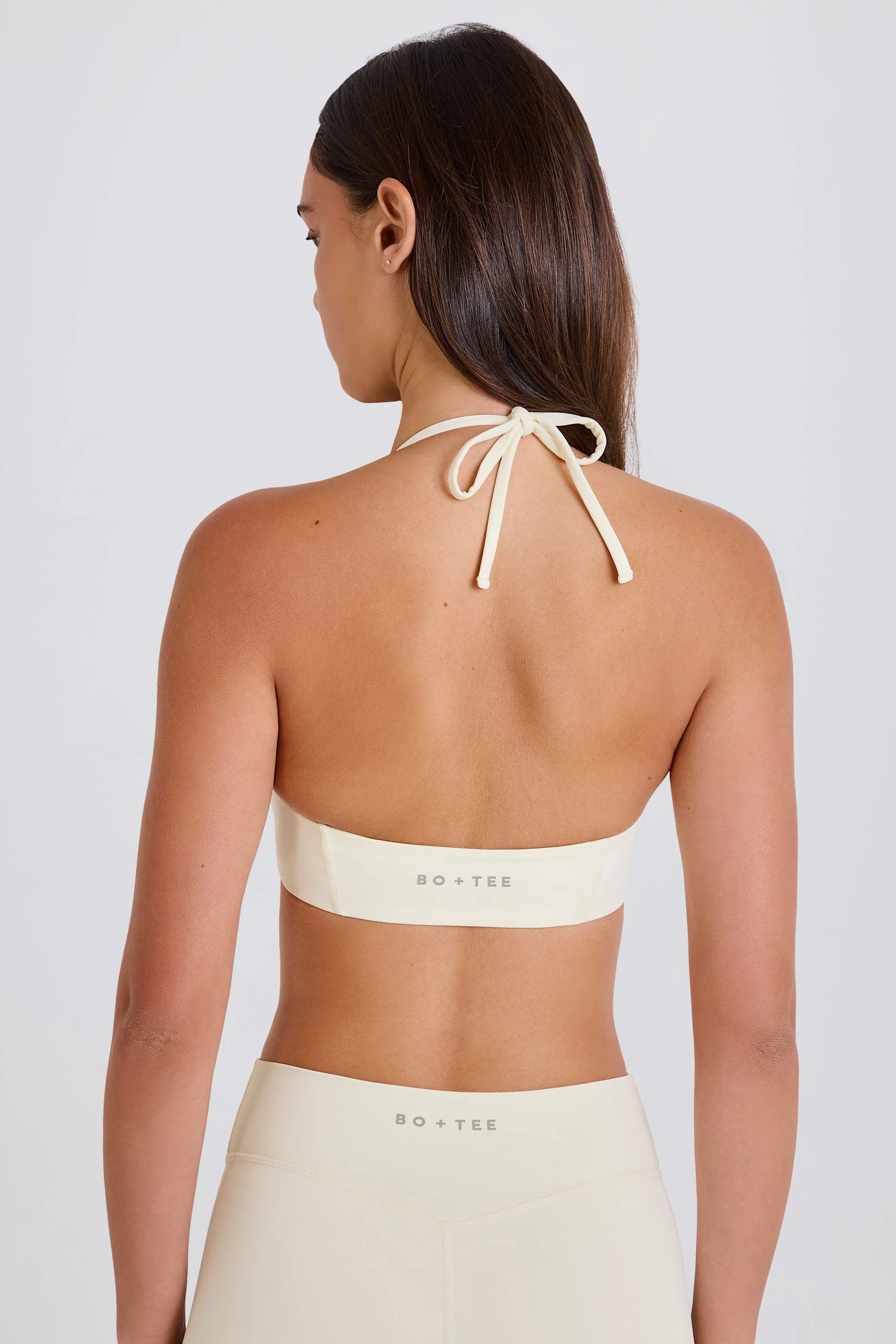 Four-Way Stretch Scoop-Neck Halterneck Sports Bra in Cream - Image 4