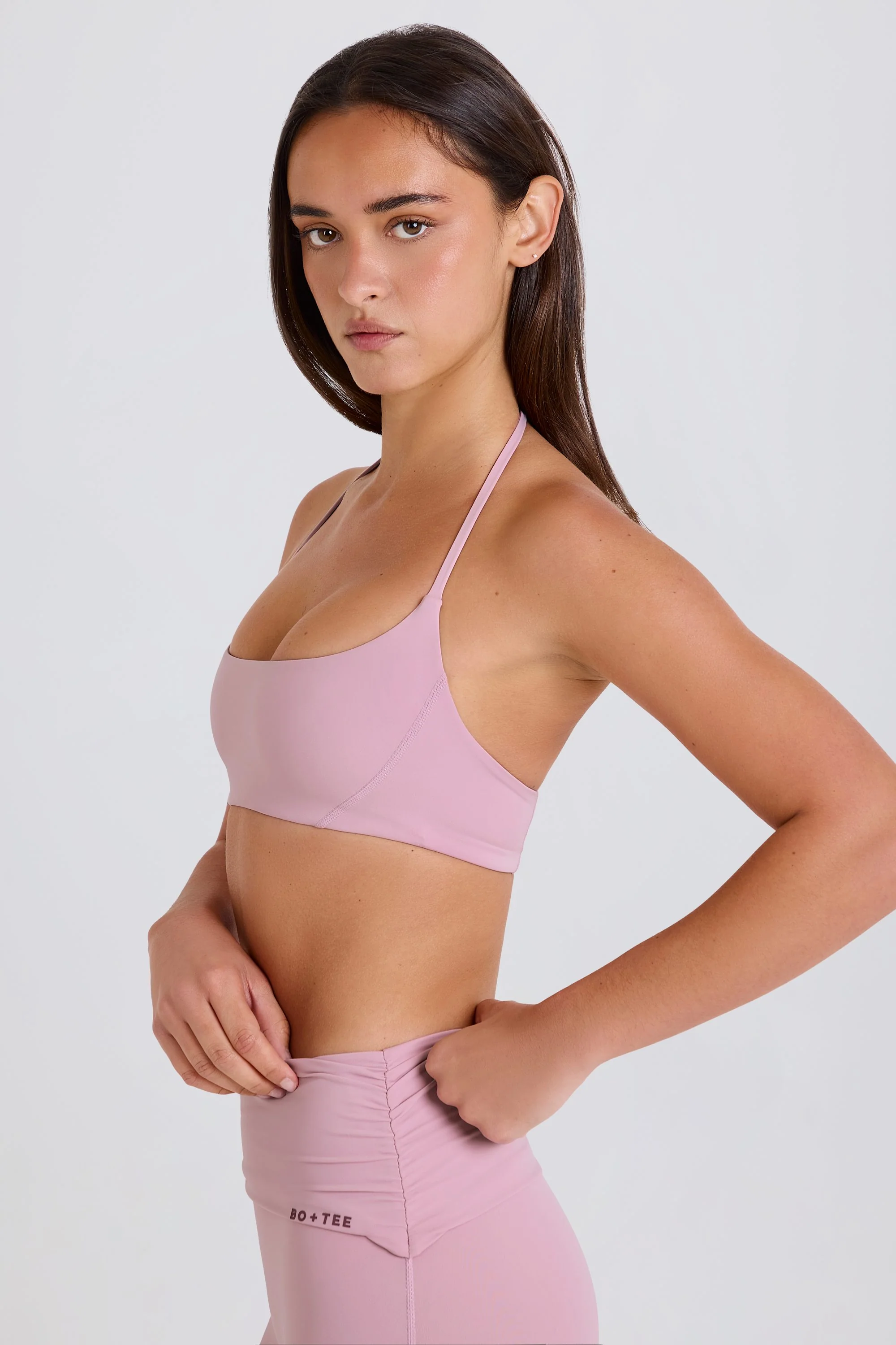 Four-Way Stretch Scoop-Neck Halterneck Sports Bra in Mauve - Image 3