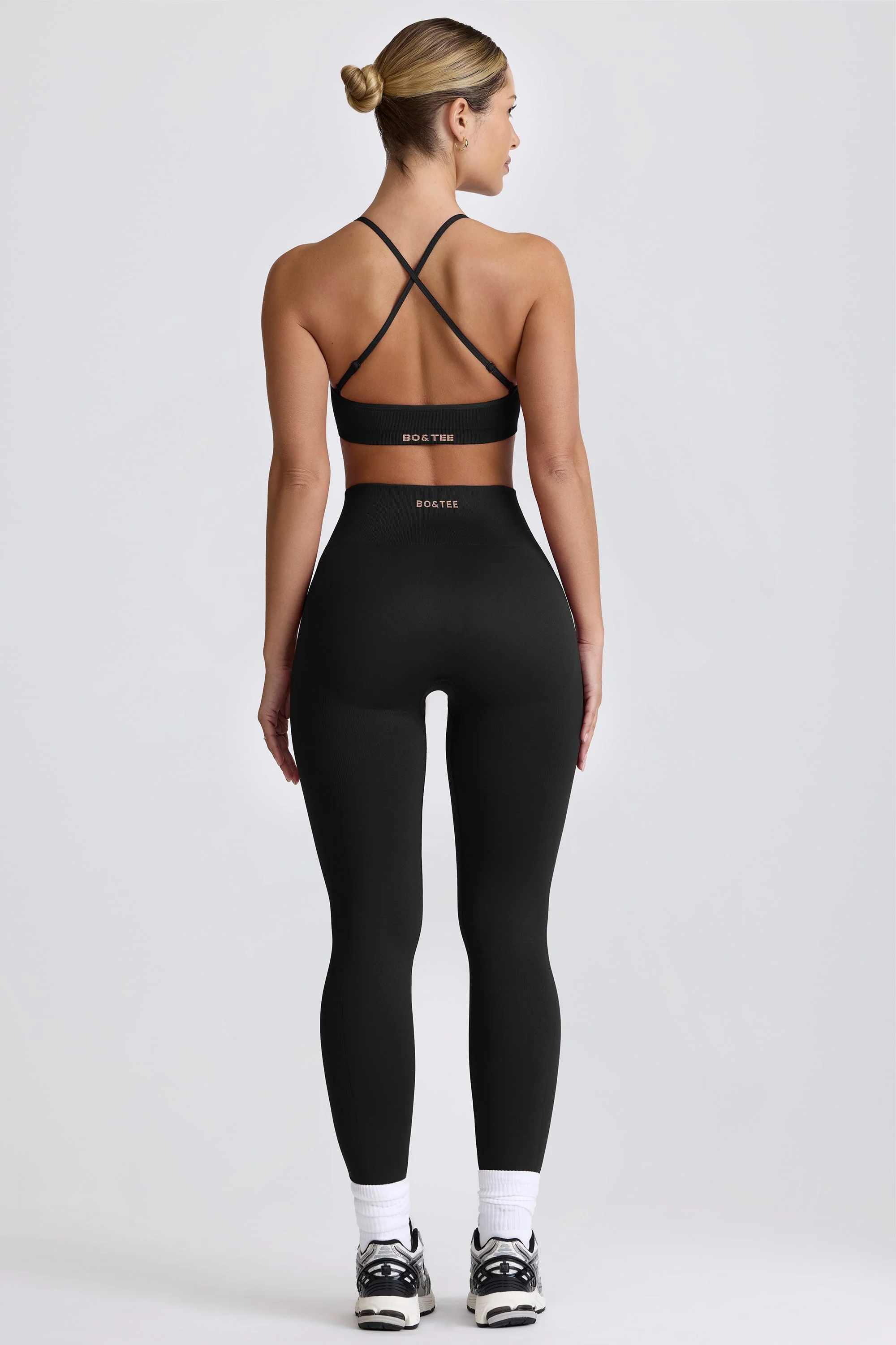 Super Sculpt Seamless Leggings in Black - Image 3