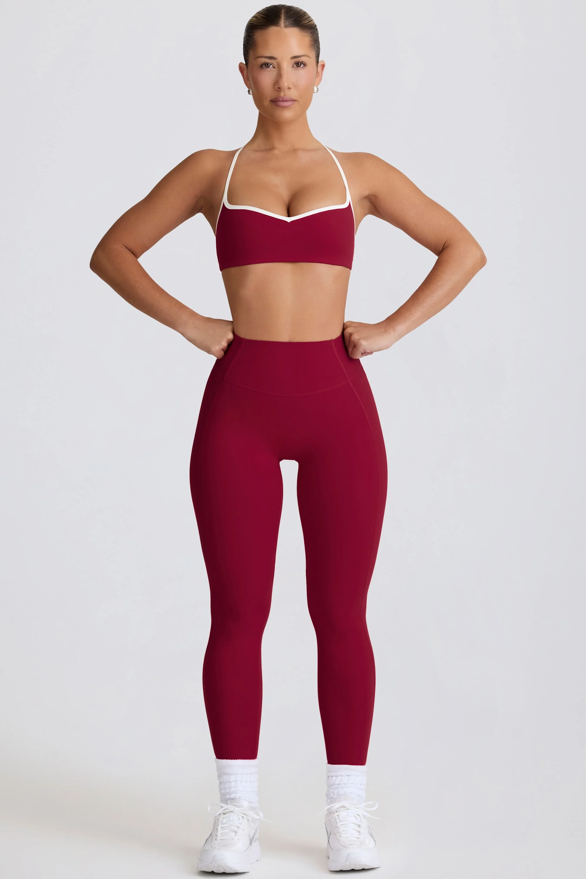Soft Active Mid-Rise Leggings in Burgundy - Image 5