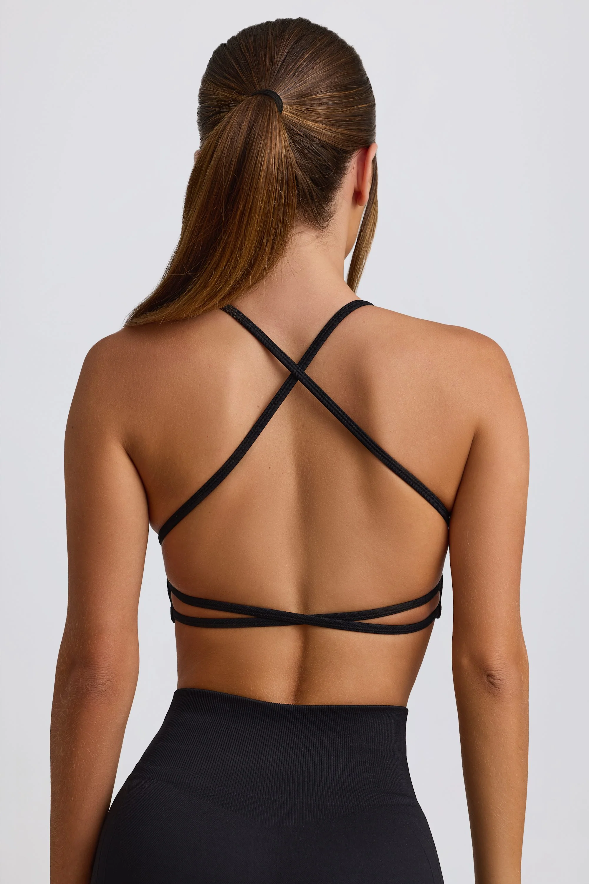 Super Sculpt Seamless Backless Sports Bra in Black - Image 8