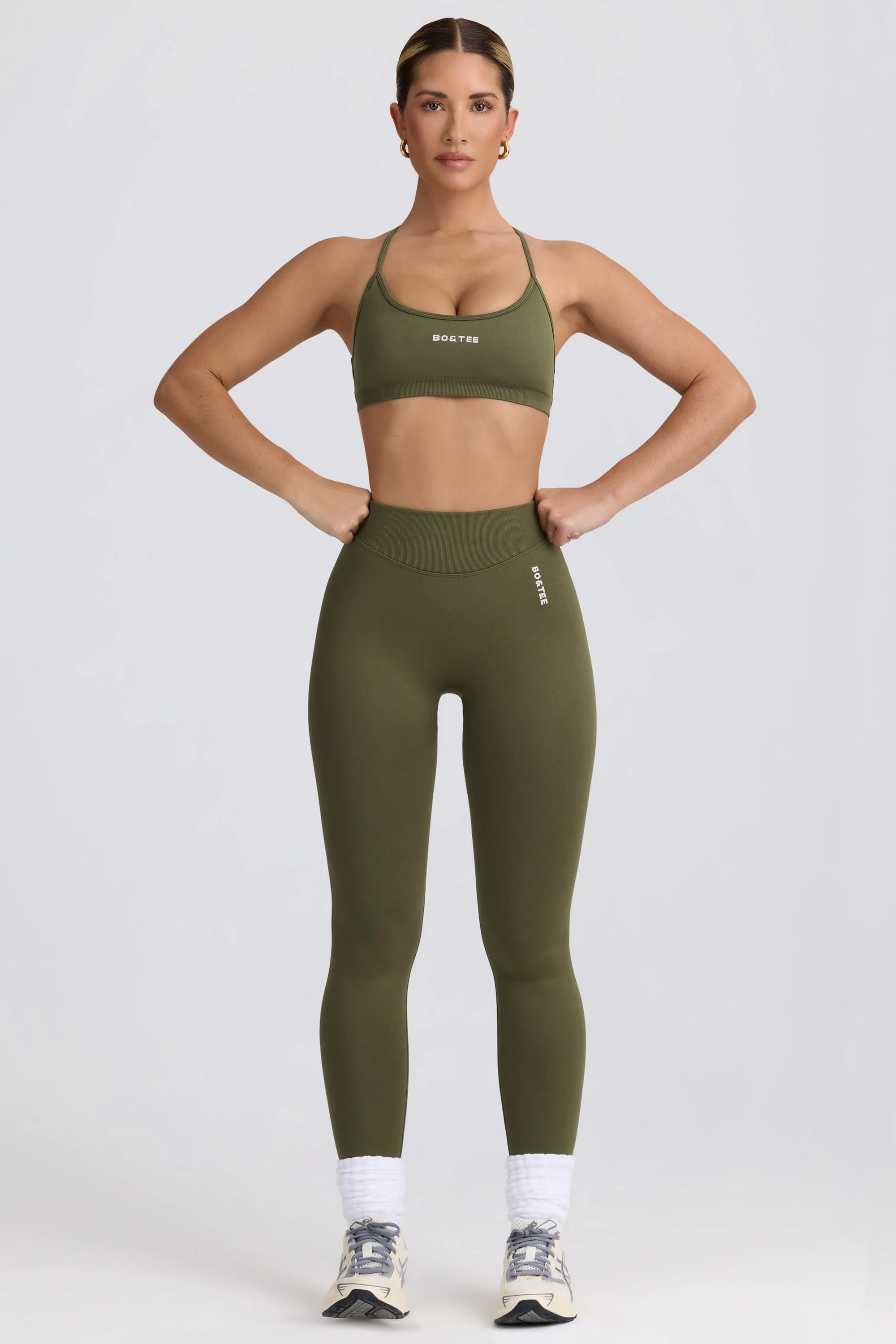 Super Sculpt Seamless Backless Sports Bra in Light Green - Image 5