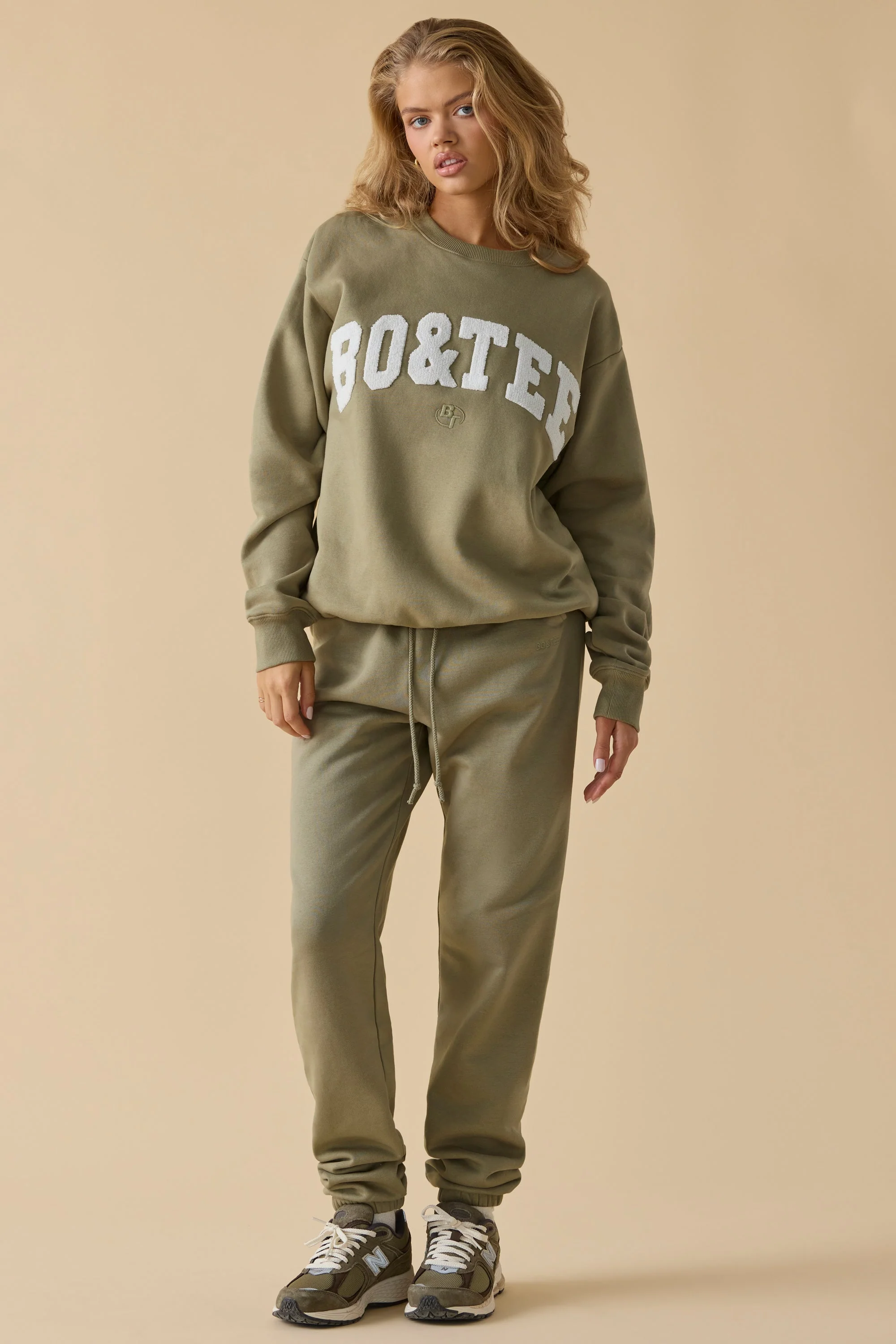 Cotton Fleece Mid-Rise Joggers in Khaki Green - Image 8