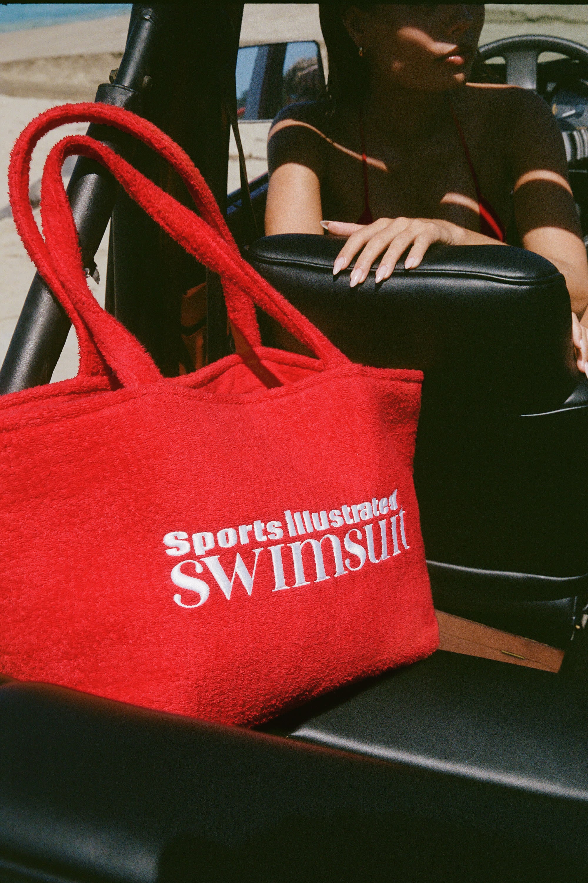 Towelling Tote Bag in Fiery Red - Image 2
